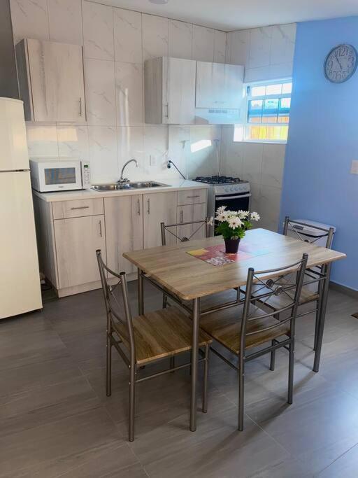 Cozy 1-Bedroom Apartment Close To City Center Віллемстад Екстер'єр фото